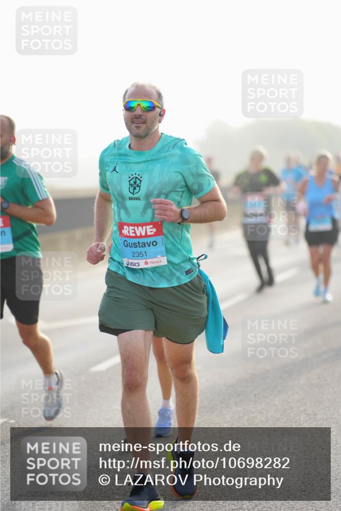 03.10.2026 - Köhlbrandbrückenlauf LAZAROV Photography http://msf.ph/oto/10698282 03.10.2026 09:18:23 Position 3 2351 meine-sportfotos.de