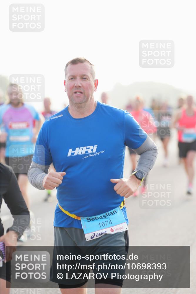 03.10.2026 - Köhlbrandbrückenlauf LAZAROV Photography http://msf.ph/oto/10698393 03.10.2026 09:18:37 Position 3 1674 meine-sportfotos.de