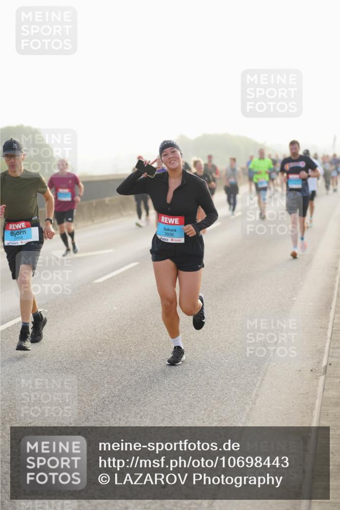 03.10.2026 - Köhlbrandbrückenlauf LAZAROV Photography http://msf.ph/oto/10698443 03.10.2026 09:18:43 Position 3 1958, 3806 meine-sportfotos.de