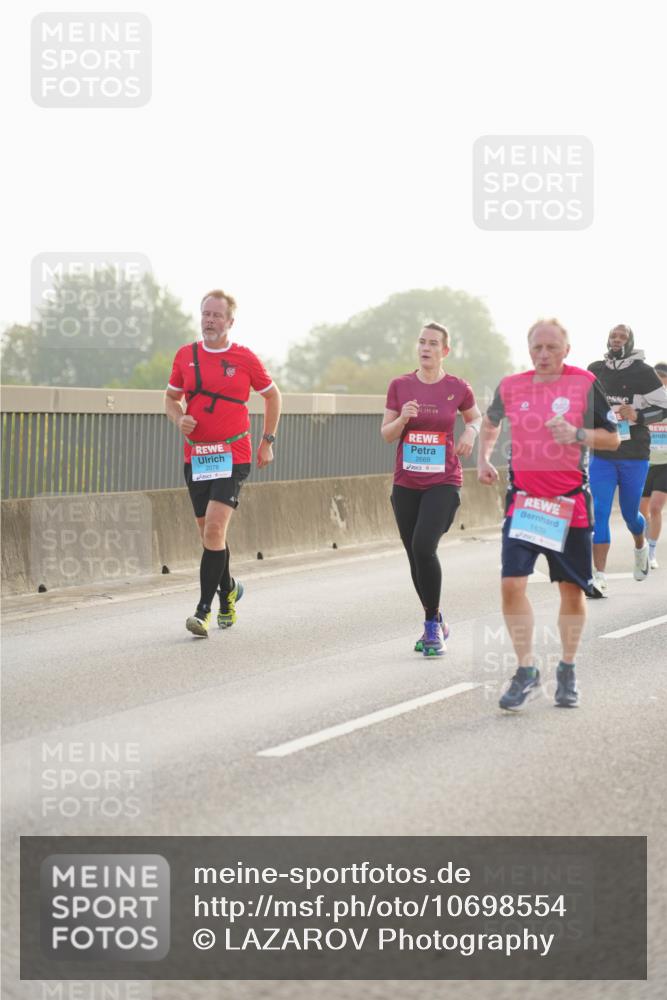 03.10.2026 - Köhlbrandbrückenlauf LAZAROV Photography http://msf.ph/oto/10698554 03.10.2026 09:19:02 Position 3 42, 195, 2078, 2669, 1839 meine-sportfotos.de
