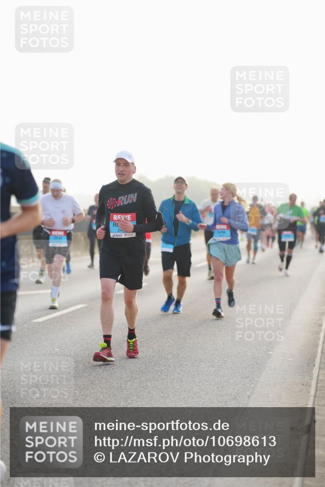 03.10.2026 - Köhlbrandbrückenlauf LAZAROV Photography http://msf.ph/oto/10698613 03.10.2026 09:19:08 Position 3 24 meine-sportfotos.de