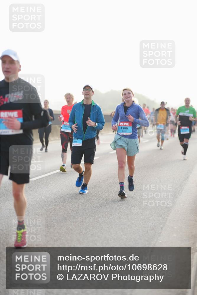 03.10.2026 - Köhlbrandbrückenlauf LAZAROV Photography http://msf.ph/oto/10698628 03.10.2026 09:19:09 Position 3 2616, 2431 meine-sportfotos.de