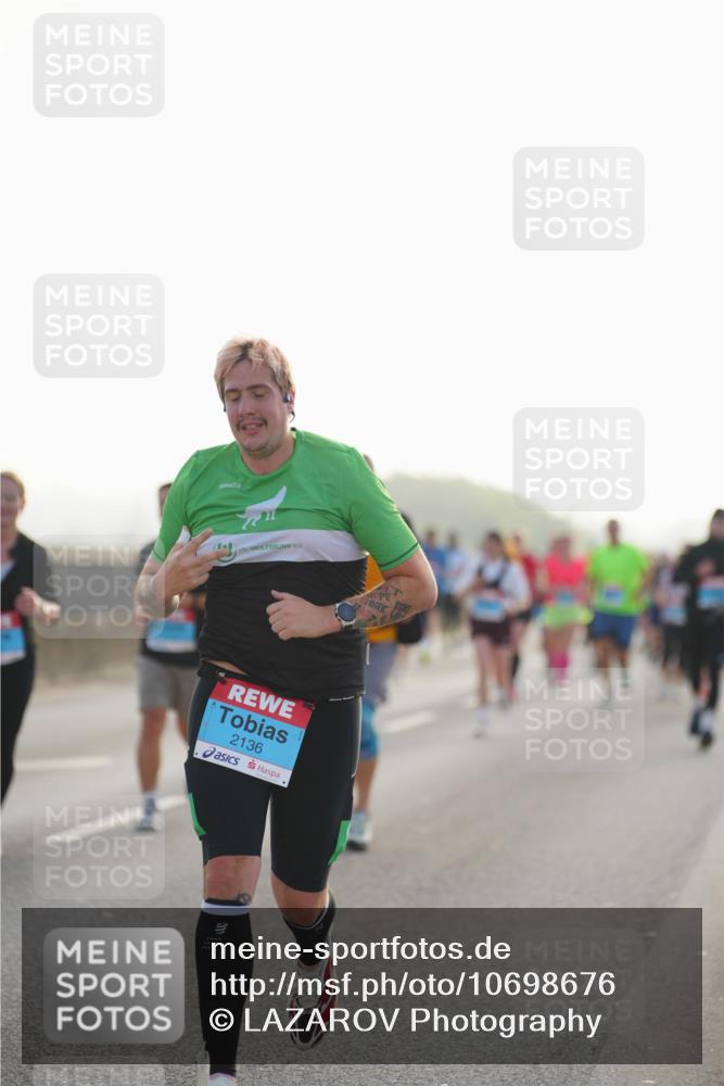 03.10.2026 - Köhlbrandbrückenlauf LAZAROV Photography http://msf.ph/oto/10698676 03.10.2026 09:19:15 Position 3 2136 meine-sportfotos.de