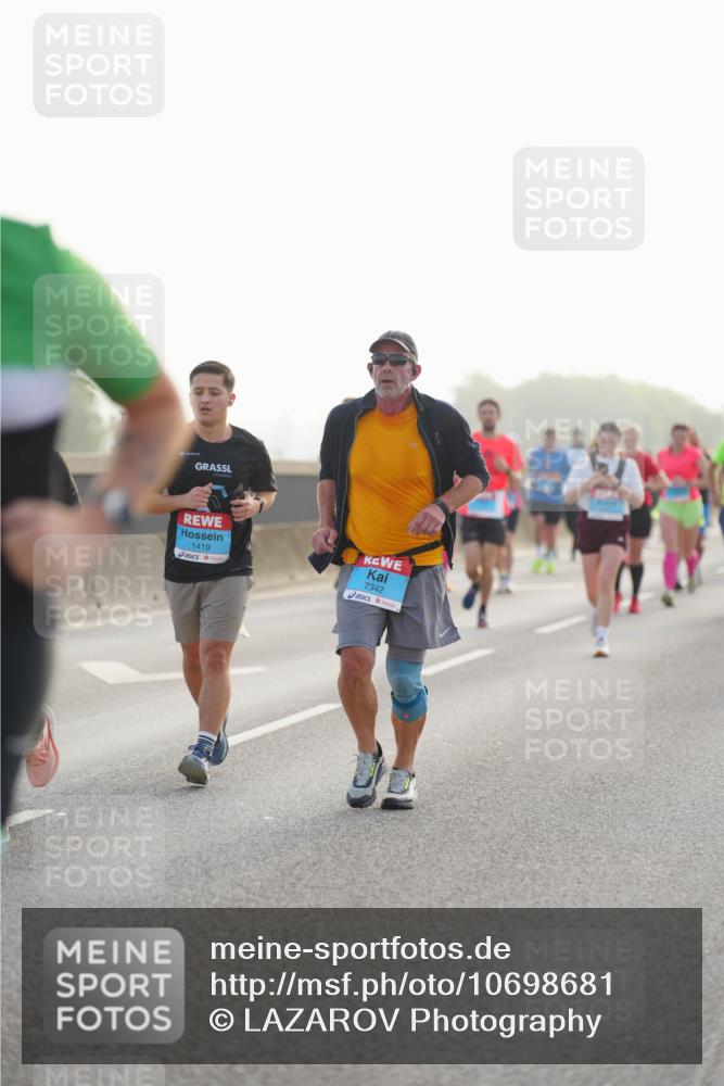 03.10.2026 - Köhlbrandbrückenlauf LAZAROV Photography http://msf.ph/oto/10698681 03.10.2026 09:19:16 Position 3 1419, 2342 meine-sportfotos.de
