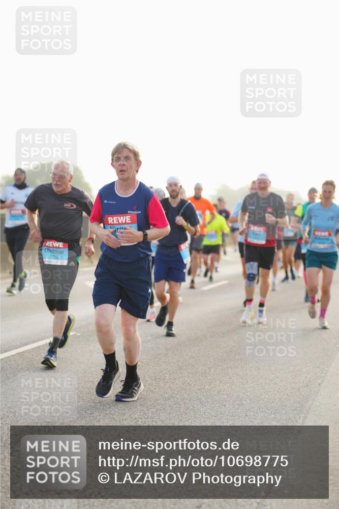 03.10.2026 - Köhlbrandbrückenlauf LAZAROV Photography http://msf.ph/oto/10698775 03.10.2026 09:19:27 Position 3 1252 meine-sportfotos.de