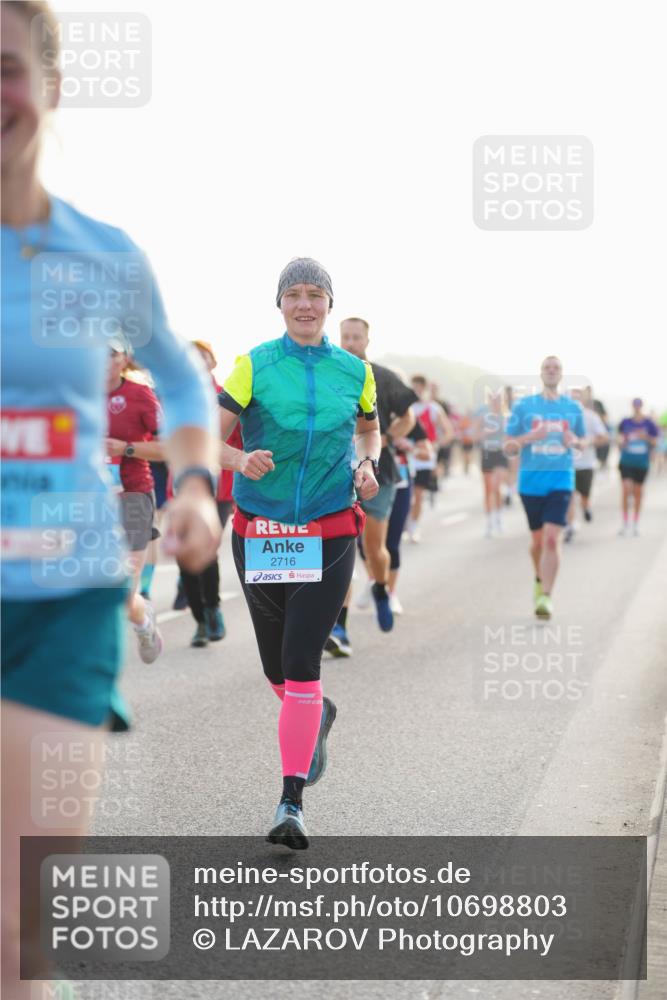 03.10.2026 - Köhlbrandbrückenlauf LAZAROV Photography http://msf.ph/oto/10698803 03.10.2026 09:19:30 Position 3 2716 meine-sportfotos.de