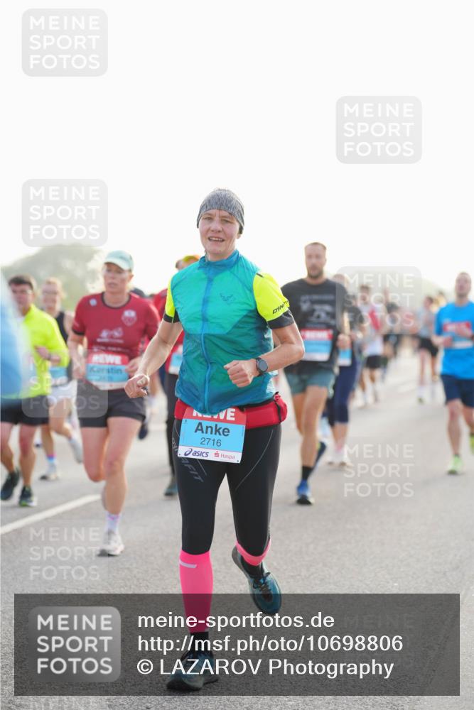 03.10.2026 - Köhlbrandbrückenlauf LAZAROV Photography http://msf.ph/oto/10698806 03.10.2026 09:19:31 Position 3 2716 meine-sportfotos.de
