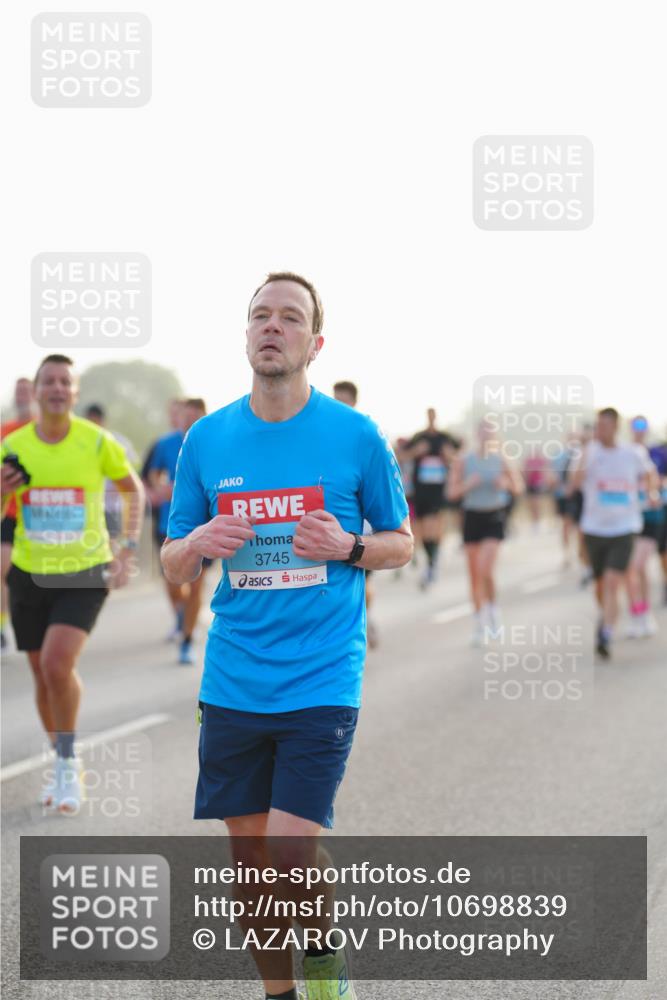 03.10.2026 - Köhlbrandbrückenlauf LAZAROV Photography http://msf.ph/oto/10698839 03.10.2026 09:19:34 Position 3 3745 meine-sportfotos.de