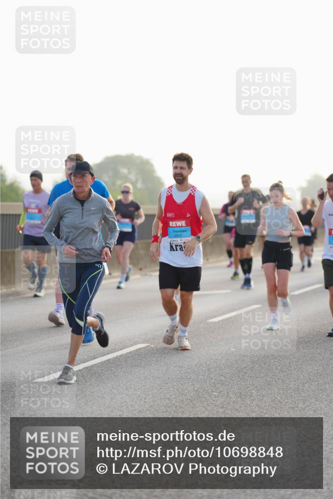 03.10.2026 - Köhlbrandbrückenlauf LAZAROV Photography http://msf.ph/oto/10698848 03.10.2026 09:19:35 Position 3 3820, 7 meine-sportfotos.de