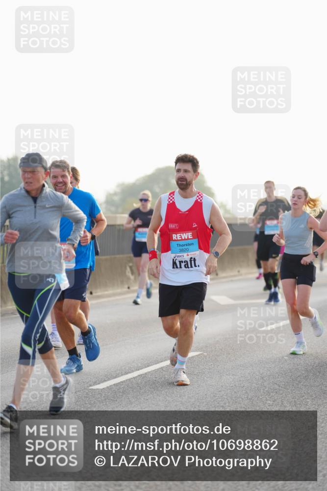 03.10.2026 - Köhlbrandbrückenlauf LAZAROV Photography http://msf.ph/oto/10698862 03.10.2026 09:19:36 Position 3 3820 meine-sportfotos.de
