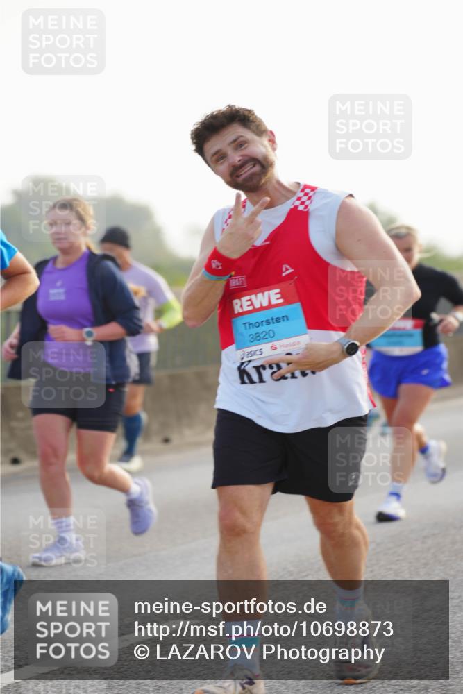 03.10.2026 - Köhlbrandbrückenlauf LAZAROV Photography http://msf.ph/oto/10698873 03.10.2026 09:19:38 Position 3 3820 meine-sportfotos.de