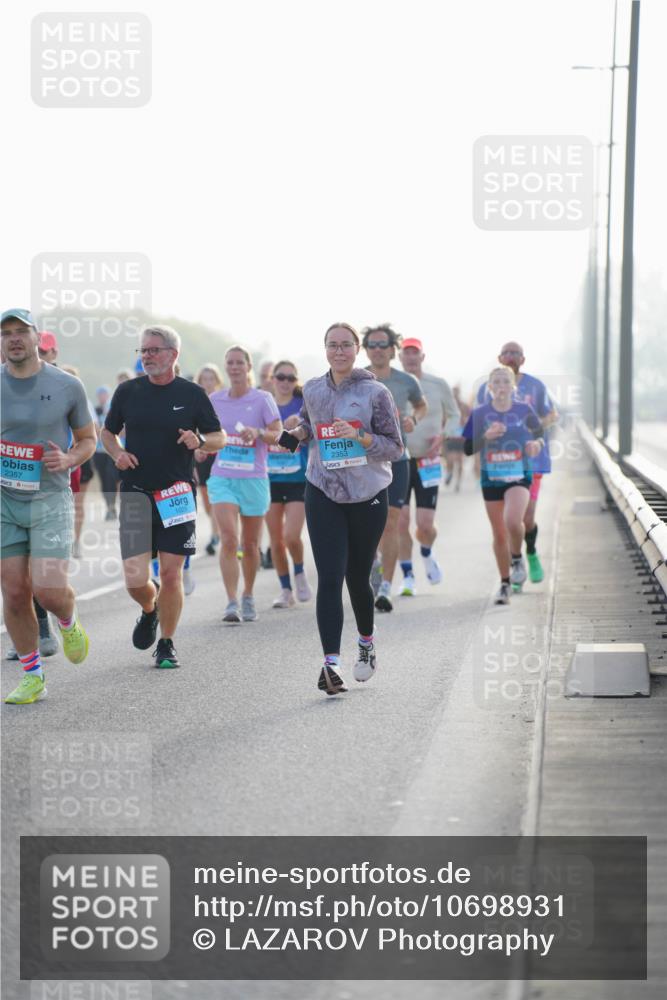 03.10.2026 - Köhlbrandbrückenlauf LAZAROV Photography http://msf.ph/oto/10698931 03.10.2026 09:19:45 Position 3 2357, 1025, 2353 meine-sportfotos.de