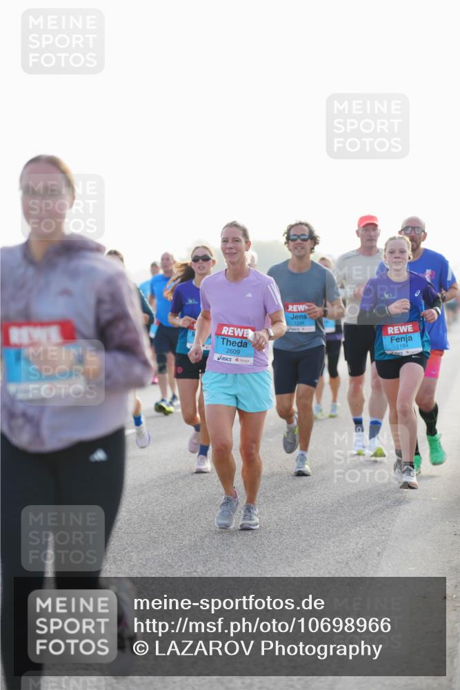 03.10.2026 - Köhlbrandbrückenlauf LAZAROV Photography http://msf.ph/oto/10698966 03.10.2026 09:19:50 Position 3 2609, 1286, 1184 meine-sportfotos.de