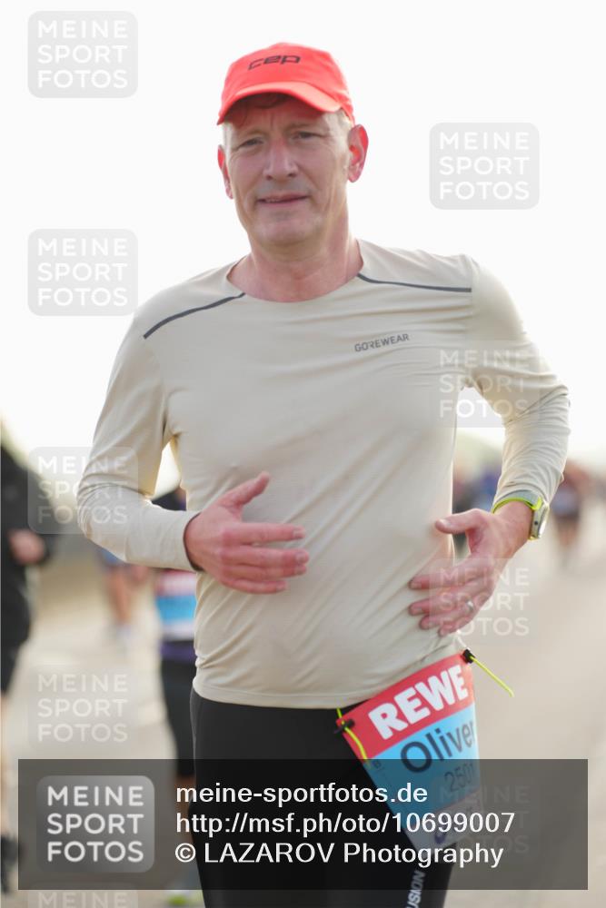 03.10.2026 - Köhlbrandbrückenlauf LAZAROV Photography http://msf.ph/oto/10699007 03.10.2026 09:19:54 Position 3 2501 meine-sportfotos.de