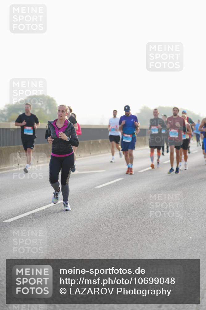 03.10.2026 - Köhlbrandbrückenlauf LAZAROV Photography http://msf.ph/oto/10699048 03.10.2026 09:20:01 Position 3  meine-sportfotos.de