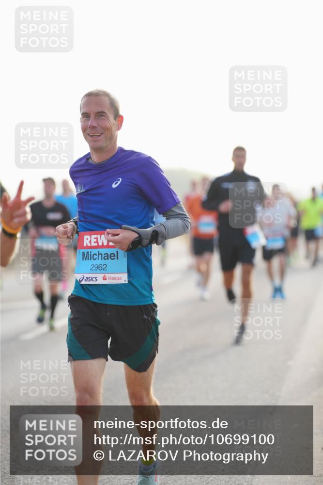 03.10.2026 - Köhlbrandbrückenlauf LAZAROV Photography http://msf.ph/oto/10699100 03.10.2026 09:20:07 Position 3 2962 meine-sportfotos.de