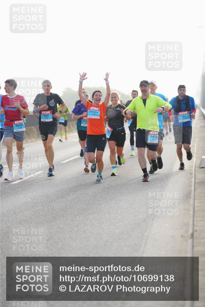 03.10.2026 - Köhlbrandbrückenlauf LAZAROV Photography http://msf.ph/oto/10699138 03.10.2026 09:20:13 Position 3 2335, 2553, 2471, 3757 meine-sportfotos.de