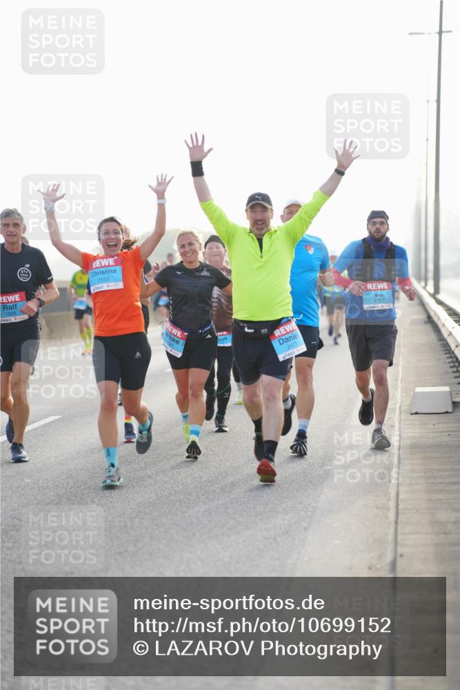 03.10.2026 - Köhlbrandbrückenlauf LAZAROV Photography http://msf.ph/oto/10699152 03.10.2026 09:20:14 Position 3 1208, 2553, 2471, 3757 meine-sportfotos.de