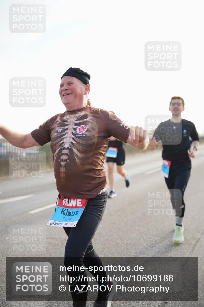 03.10.2026 - Köhlbrandbrückenlauf LAZAROV Photography http://msf.ph/oto/10699188 03.10.2026 09:20:19 Position 3 1910, 1774 meine-sportfotos.de