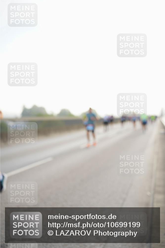 03.10.2026 - Köhlbrandbrückenlauf LAZAROV Photography http://msf.ph/oto/10699199 03.10.2026 09:20:20 Position 3  meine-sportfotos.de