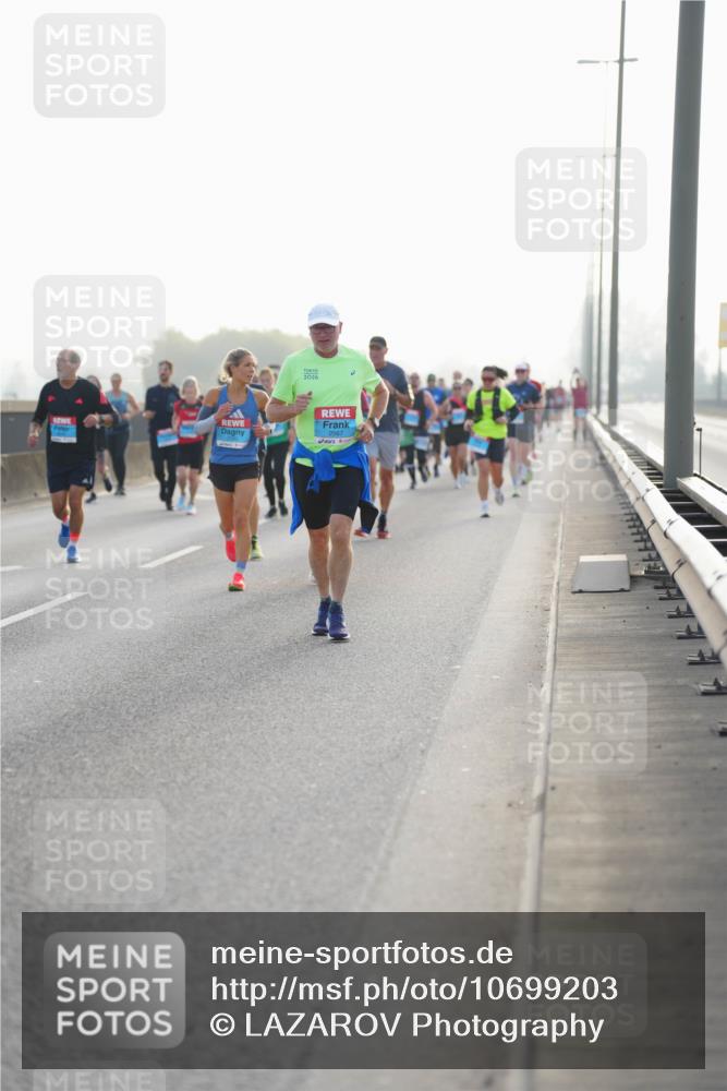 03.10.2026 - Köhlbrandbrückenlauf LAZAROV Photography http://msf.ph/oto/10699203 03.10.2026 09:20:22 Position 3 2026 meine-sportfotos.de