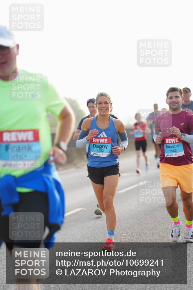 03.10.2026 - Köhlbrandbrückenlauf LAZAROV Photography http://msf.ph/oto/10699241 03.10.2026 09:20:25 Position 3 2582, 42, 1, 2583 meine-sportfotos.de