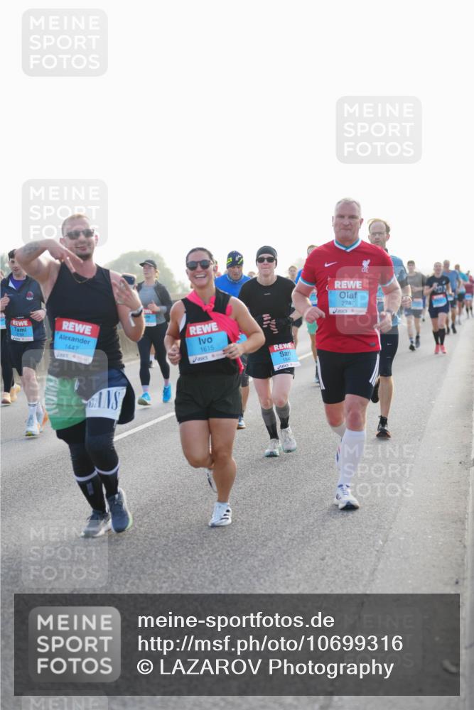 03.10.2026 - Köhlbrandbrückenlauf LAZAROV Photography http://msf.ph/oto/10699316 03.10.2026 09:20:33 Position 3 1447, 36, 1615, 2747 meine-sportfotos.de