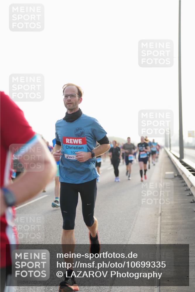 03.10.2026 - Köhlbrandbrückenlauf LAZAROV Photography http://msf.ph/oto/10699335 03.10.2026 09:20:35 Position 3 100 meine-sportfotos.de