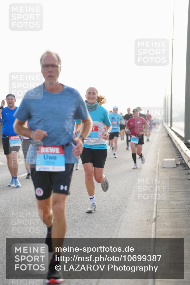 03.10.2026 - Köhlbrandbrückenlauf LAZAROV Photography http://msf.ph/oto/10699387 03.10.2026 09:20:42 Position 3 2574, 3867 meine-sportfotos.de