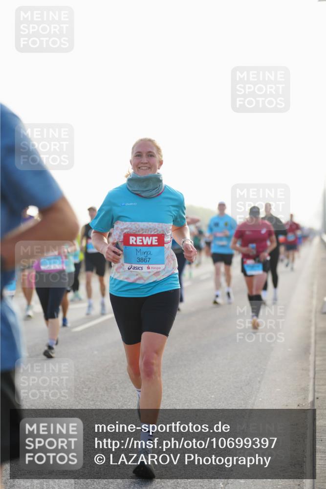 03.10.2026 - Köhlbrandbrückenlauf LAZAROV Photography http://msf.ph/oto/10699397 03.10.2026 09:20:43 Position 3 3867 meine-sportfotos.de