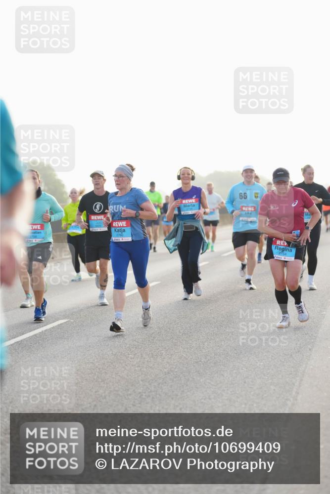 03.10.2026 - Köhlbrandbrückenlauf LAZAROV Photography http://msf.ph/oto/10699409 03.10.2026 09:20:44 Position 3 2758, 667, 2760, 2754 meine-sportfotos.de