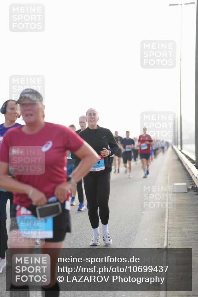 03.10.2026 - Köhlbrandbrückenlauf LAZAROV Photography http://msf.ph/oto/10699437 03.10.2026 09:20:47 Position 3 2738, 1529 meine-sportfotos.de