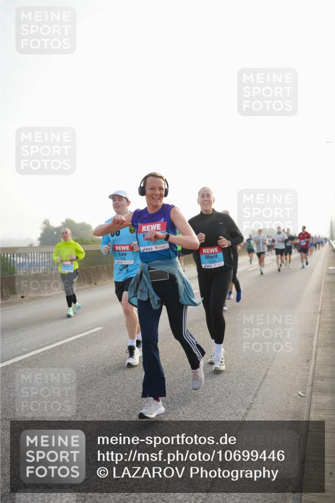 03.10.2026 - Köhlbrandbrückenlauf LAZAROV Photography http://msf.ph/oto/10699446 03.10.2026 09:20:49 Position 3 2736, 1530, 1529 meine-sportfotos.de