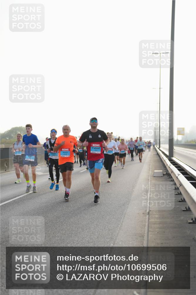03.10.2026 - Köhlbrandbrückenlauf LAZAROV Photography http://msf.ph/oto/10699506 03.10.2026 09:20:57 Position 3  meine-sportfotos.de