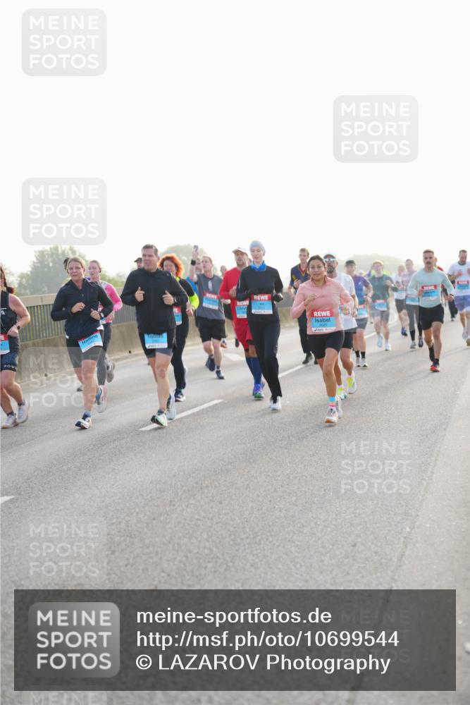 03.10.2026 - Köhlbrandbrückenlauf LAZAROV Photography http://msf.ph/oto/10699544 03.10.2026 09:21:01 Position 3 2433 meine-sportfotos.de