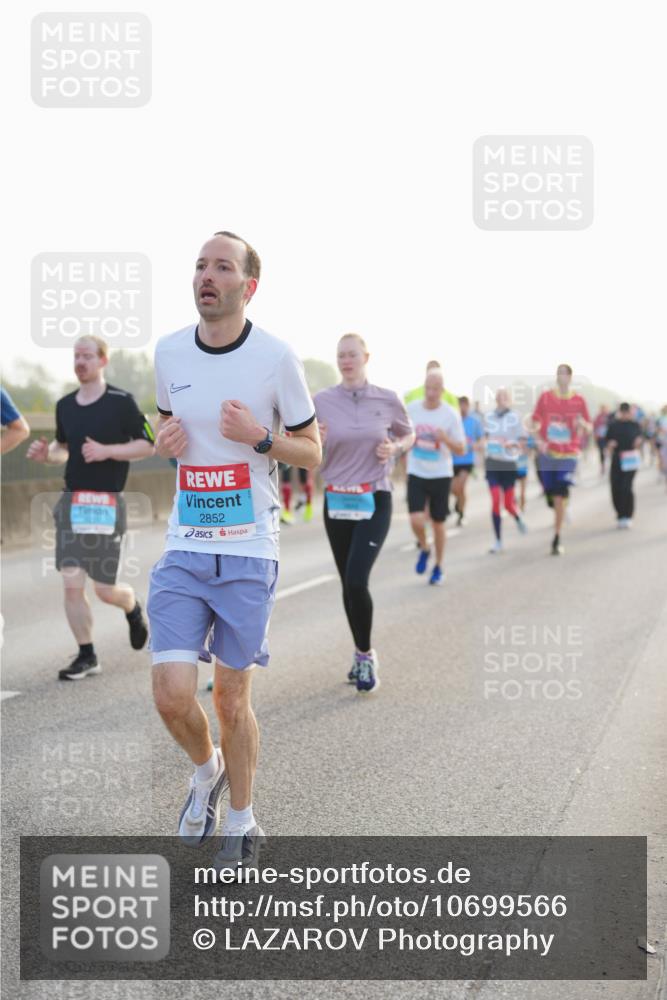 03.10.2026 - Köhlbrandbrückenlauf LAZAROV Photography http://msf.ph/oto/10699566 03.10.2026 09:21:07 Position 3 2852 meine-sportfotos.de