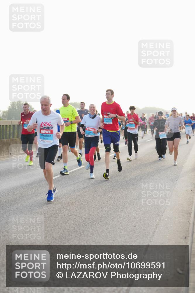 03.10.2026 - Köhlbrandbrückenlauf LAZAROV Photography http://msf.ph/oto/10699591 03.10.2026 09:21:09 Position 3 2451, 3716 meine-sportfotos.de