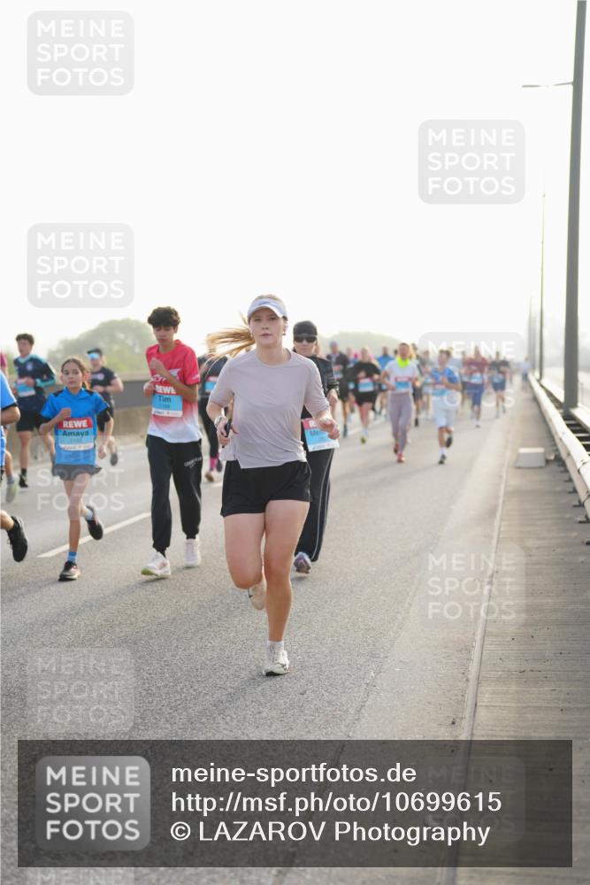 03.10.2026 - Köhlbrandbrückenlauf LAZAROV Photography http://msf.ph/oto/10699615 03.10.2026 09:21:11 Position 3  meine-sportfotos.de