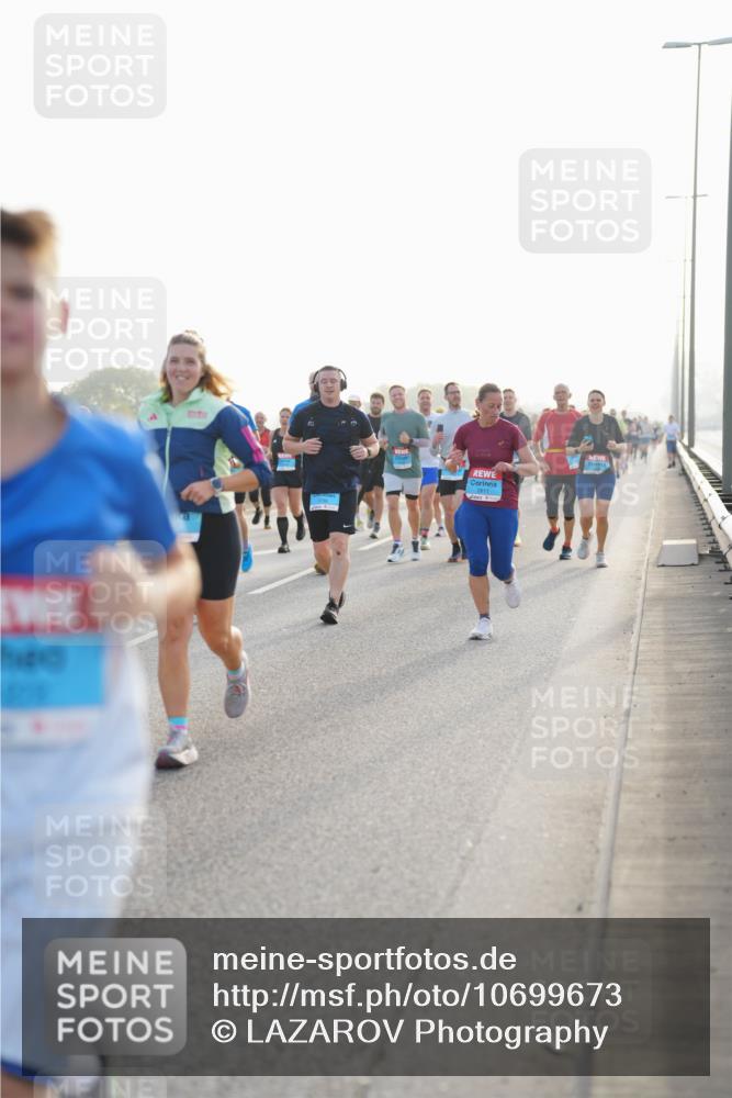 03.10.2026 - Köhlbrandbrückenlauf LAZAROV Photography http://msf.ph/oto/10699673 03.10.2026 09:21:17 Position 3 240 meine-sportfotos.de