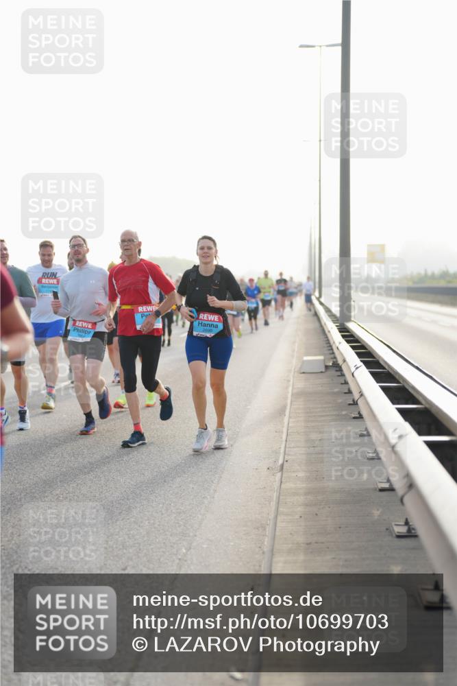 03.10.2026 - Köhlbrandbrückenlauf LAZAROV Photography http://msf.ph/oto/10699703 03.10.2026 09:21:20 Position 3  meine-sportfotos.de