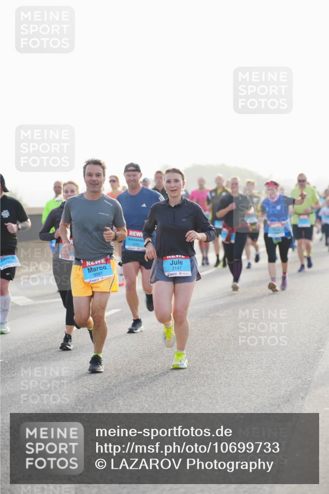 03.10.2026 - Köhlbrandbrückenlauf LAZAROV Photography http://msf.ph/oto/10699733 03.10.2026 09:21:25 Position 3 3081, 2285, 3147 meine-sportfotos.de