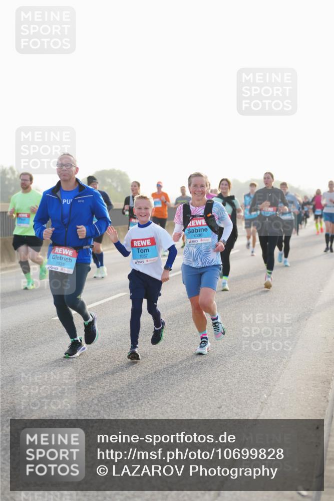 03.10.2026 - Köhlbrandbrückenlauf LAZAROV Photography http://msf.ph/oto/10699828 03.10.2026 09:21:36 Position 3 1035, 1037, 1036 meine-sportfotos.de