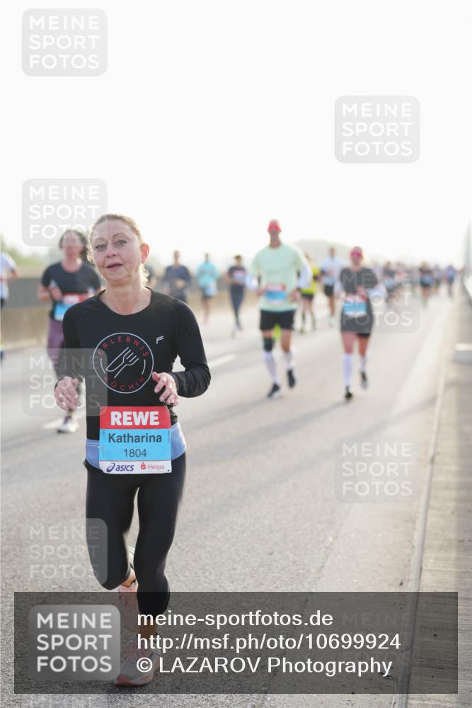 03.10.2026 - Köhlbrandbrückenlauf LAZAROV Photography http://msf.ph/oto/10699924 03.10.2026 09:21:48 Position 3 1804 meine-sportfotos.de