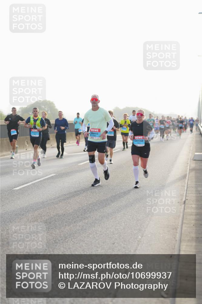 03.10.2026 - Köhlbrandbrückenlauf LAZAROV Photography http://msf.ph/oto/10699937 03.10.2026 09:21:48 Position 3 1964 meine-sportfotos.de