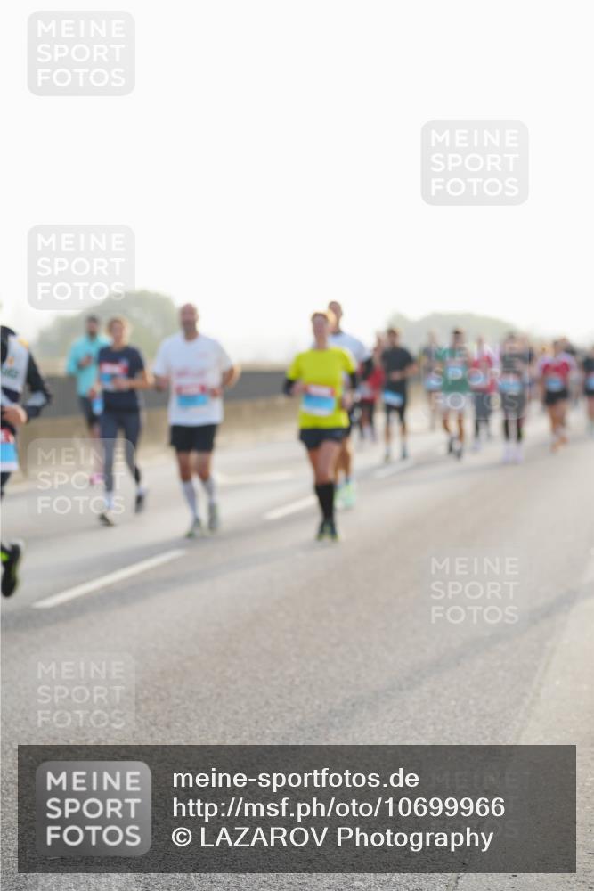 03.10.2026 - Köhlbrandbrückenlauf LAZAROV Photography http://msf.ph/oto/10699966 03.10.2026 09:21:52 Position 3  meine-sportfotos.de