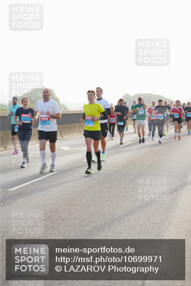 03.10.2026 - Köhlbrandbrückenlauf LAZAROV Photography http://msf.ph/oto/10699971 03.10.2026 09:21:52 Position 3 3863, 2977 meine-sportfotos.de