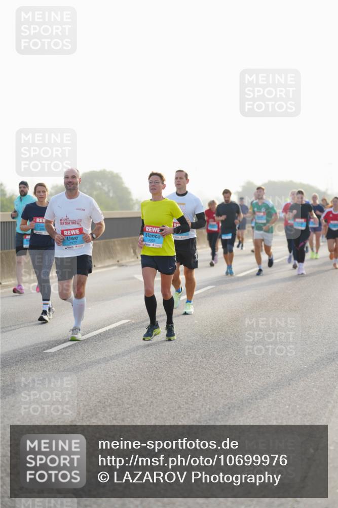 03.10.2026 - Köhlbrandbrückenlauf LAZAROV Photography http://msf.ph/oto/10699976 03.10.2026 09:21:53 Position 3 2977, 3005 meine-sportfotos.de