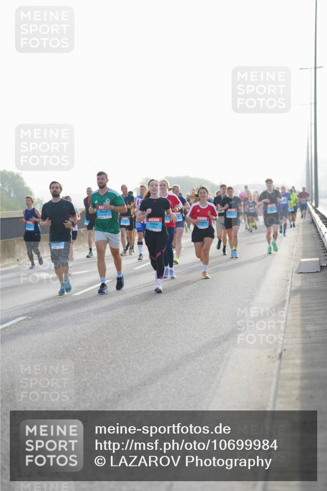 03.10.2026 - Köhlbrandbrückenlauf LAZAROV Photography http://msf.ph/oto/10699984 03.10.2026 09:21:55 Position 3  meine-sportfotos.de