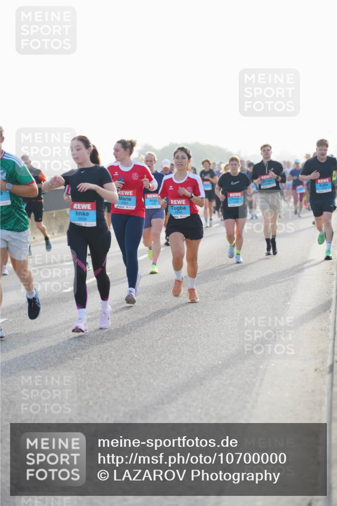 03.10.2026 - Köhlbrandbrückenlauf LAZAROV Photography http://msf.ph/oto/10700000 03.10.2026 09:21:56 Position 3 2961, 2848, 2698 meine-sportfotos.de