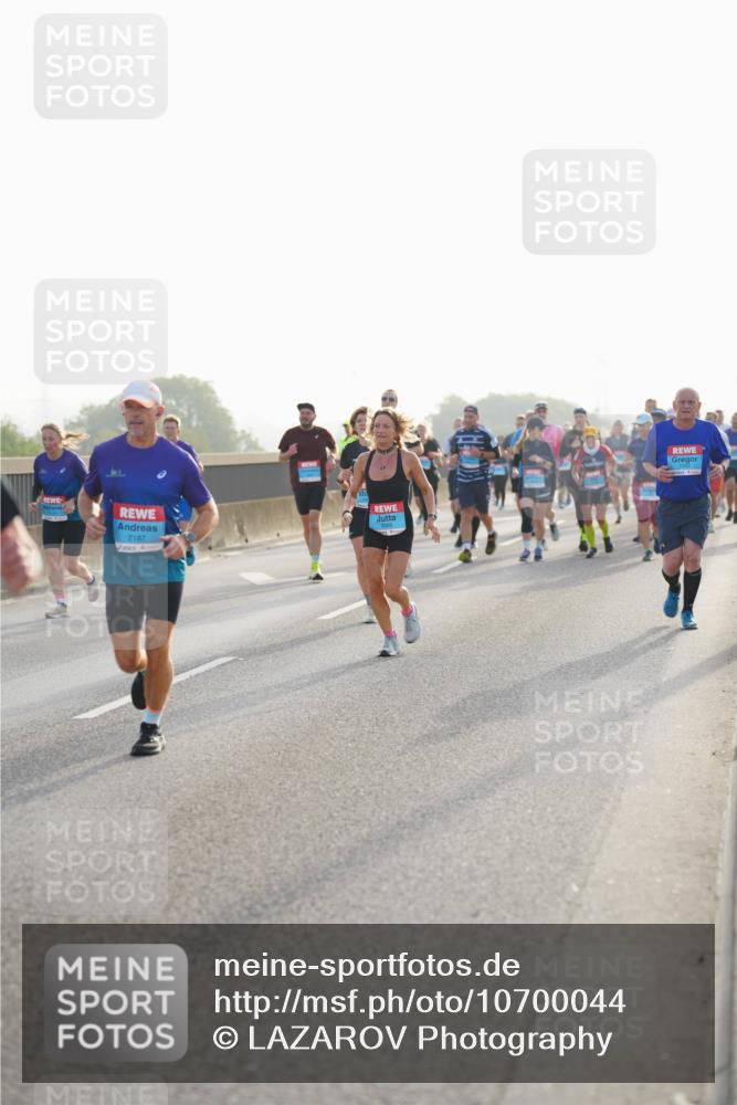03.10.2026 - Köhlbrandbrückenlauf LAZAROV Photography http://msf.ph/oto/10700044 03.10.2026 09:22:02 Position 3 2187 meine-sportfotos.de